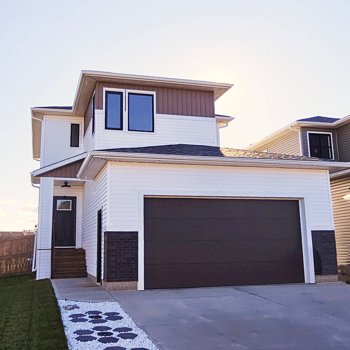 branden_house_exterior_dirham_homes_grande_prairie_01