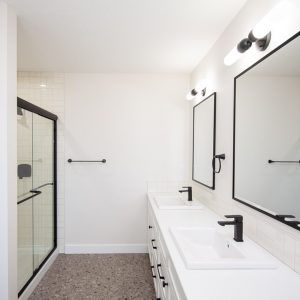 grande-prairie-alberta-dirham-homes-Wexford-ensuite